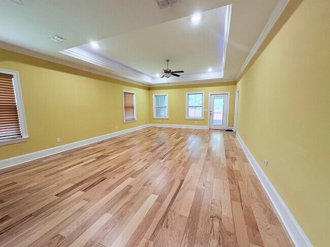 Building Photo - 855 Avery Park Dr