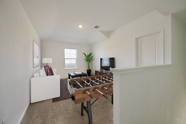 Building Photo - 16877 Short Pnes Dr