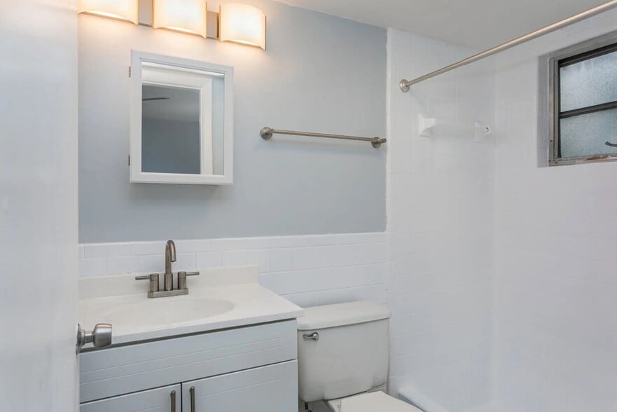 Interior Photo - Wild Pines