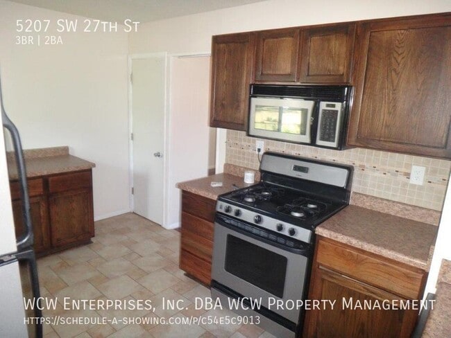 Building Photo - 5207 SW 27th St