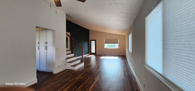 Building Photo - Nicely updated 5bd/3bth home in North Valleys