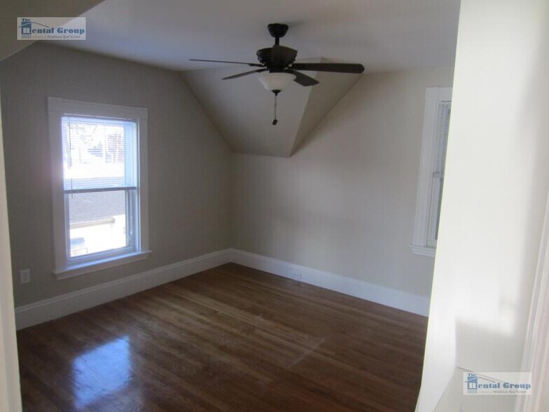 Building Photo - 26 Rand St