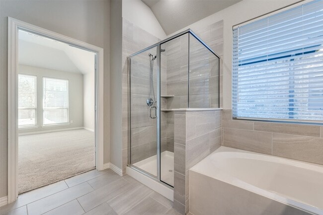 Building Photo - 4720 Bonfire Way