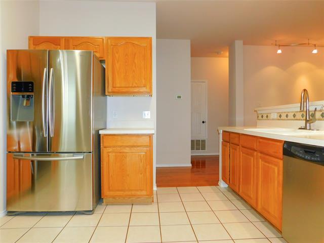 Building Photo - 7917 Seven Oaks Ln