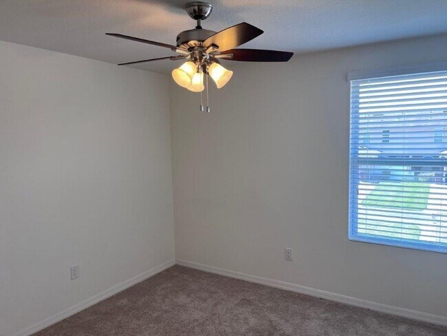 Building Photo - 4812 Riverwalk Dr