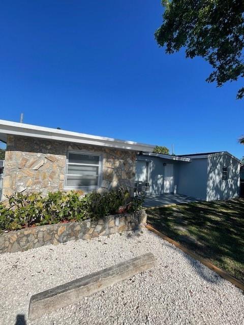 Building Photo - 6445 SW 20th St