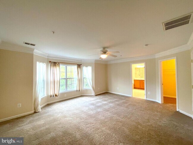 Building Photo - 23435 Dahlia Cir
