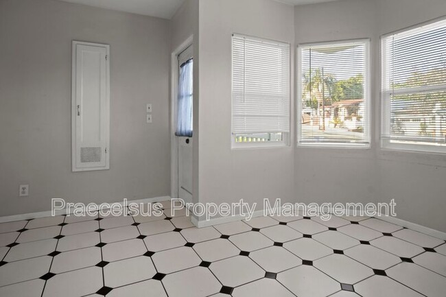 Building Photo - 2244 Felton St