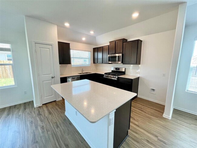 Building Photo - 3208 Kenner Dr