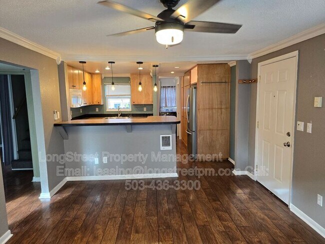 Building Photo - 1740 SW 12th Ave