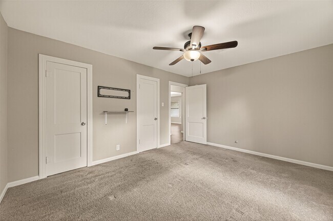 Building Photo - 5613 Dorothy Ann Dr