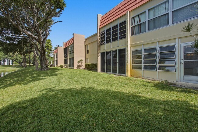 Building Photo - 2800 Fiore Way