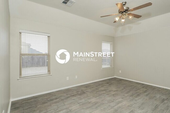 Building Photo - 3 Bedroom Pet-Friendly Home in Mustang, OK with Main Street Renewal