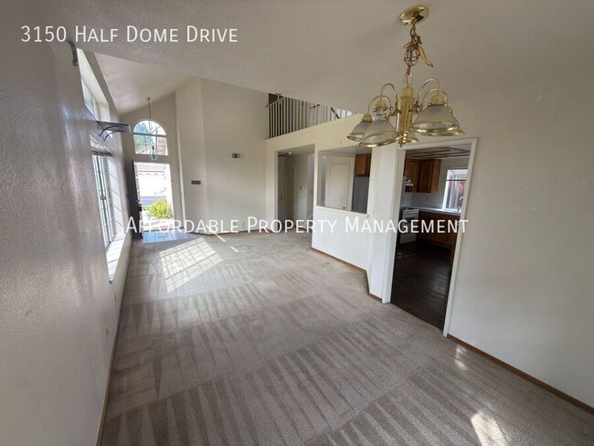 Building Photo - 3150 Half Dome Dr