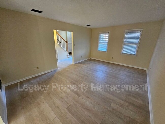 Building Photo - 514 Peele St