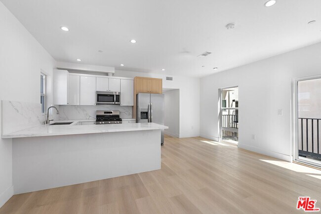 Building Photo - 10963 Calvert St