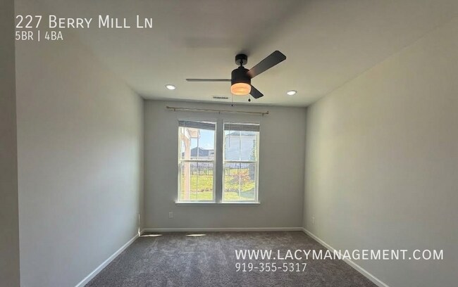 Building Photo - 227 Berry Ml Ln