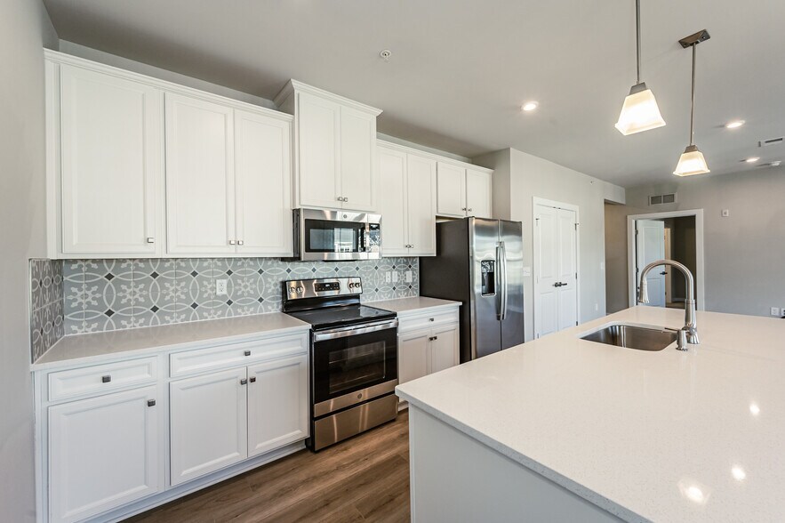 Building Photo - 6601 Citory Way