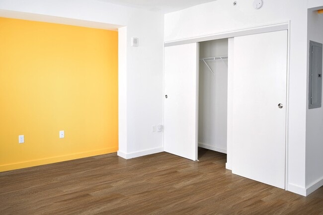 Interior Photo - Park Central
