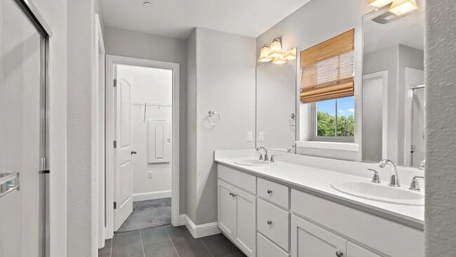 Building Photo - Spacious 5-Bedroom Home with Room to Live, Work & Relax