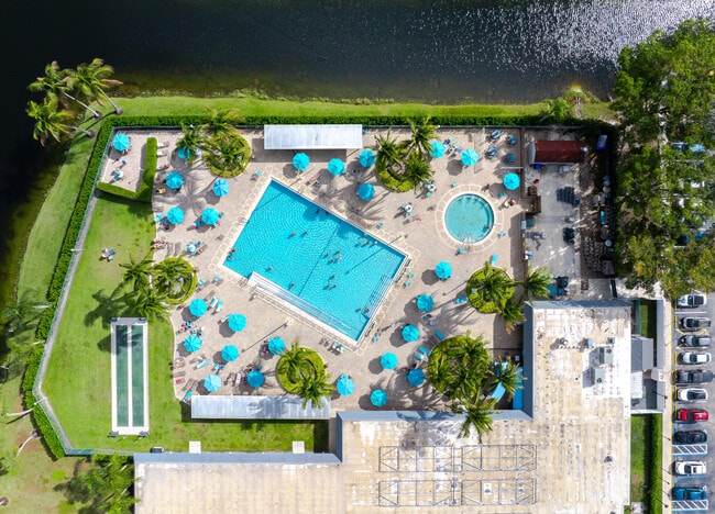 Building Photo - 233 Brittany F