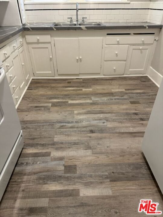 Building Photo - 1025 Locust Ave