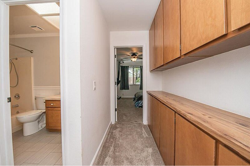 Building Photo - 1853 Marlene Ave