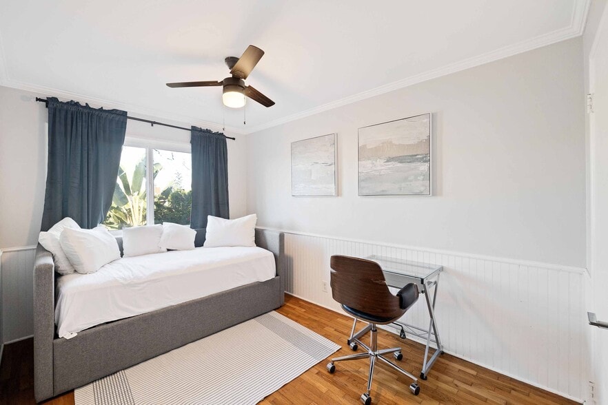 Building Photo - 1221 10th St