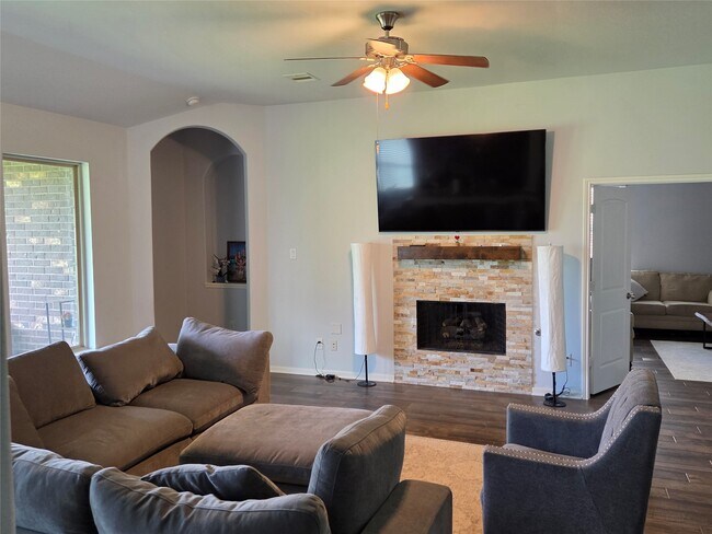 Building Photo - 2514 Copper Fields Dr