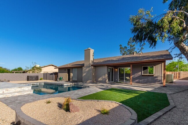 Building Photo - Central & Thunderbird 3 bdrm 2 bath Home w...