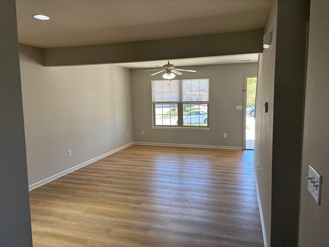 Building Photo - 4012 Snowy Owl Dr