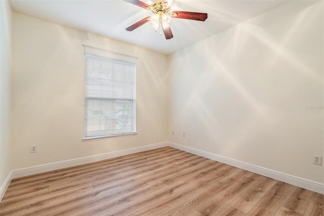 Building Photo - 10108 Courtney Oaks Cir