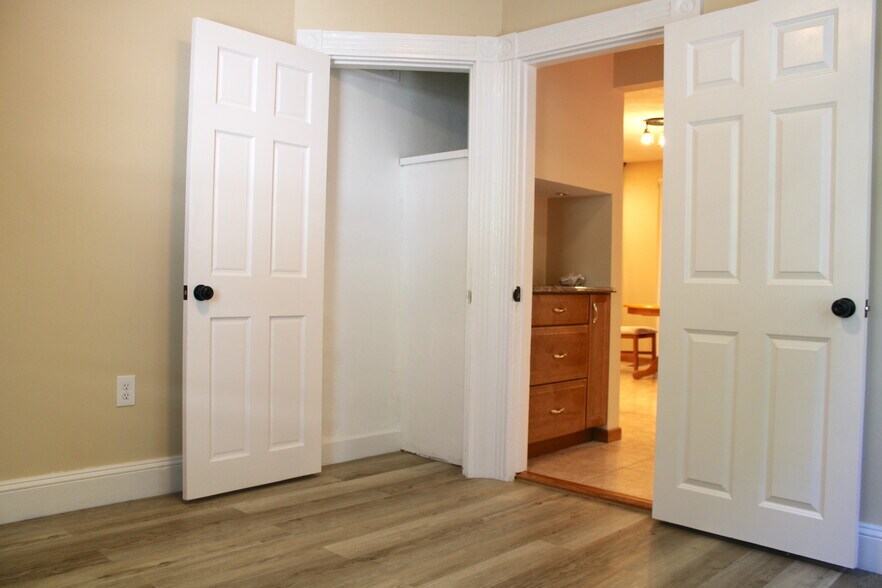 Building Photo - 11 Central Ave