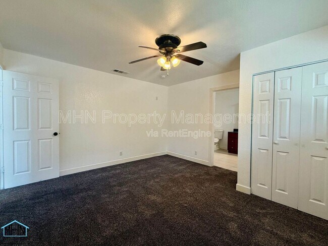 Building Photo - 100 Bluet Ln