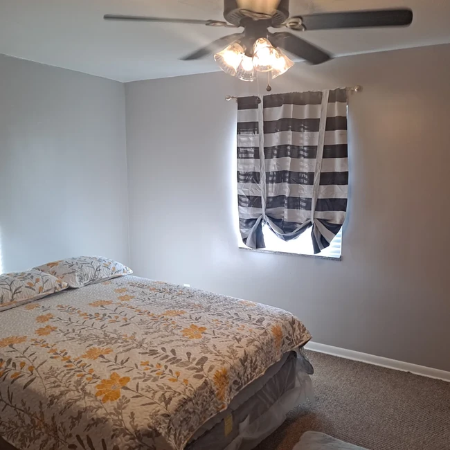 2nd bedroom fits King or queen bed - 9217 Frankstown Rd