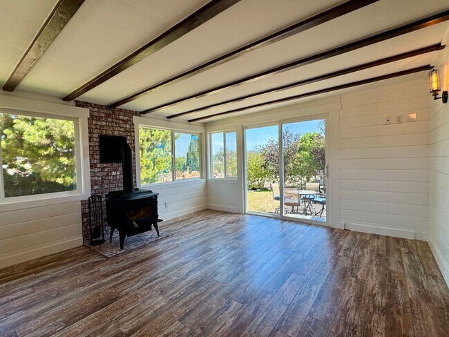 Building Photo - Upgraded, Charming House in La Mesa 2Bd/1Ba, Attached Garage, Large Backyard