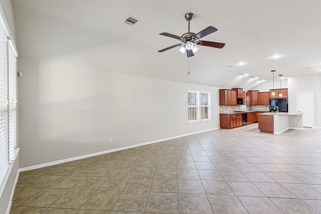 Building Photo - 4834 Oak Rambling Dr