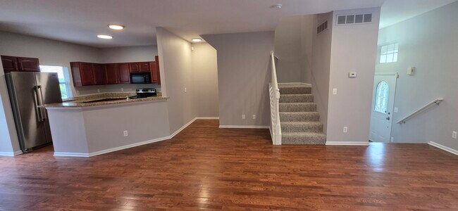 Building Photo - 1578 Kessler Ave