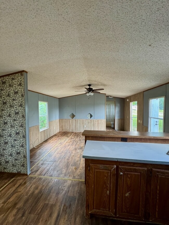 Building Photo - 930 US-278
