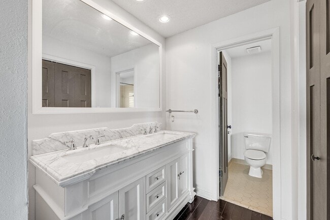 Building Photo - 8983 Heron Walk Dr