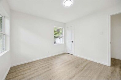 Building Photo - 11446 Lippitt Ave