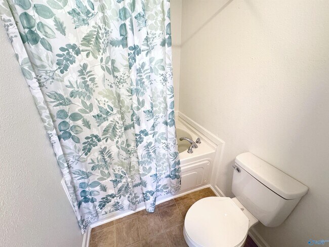 Building Photo - 202 Sagebrook Dr