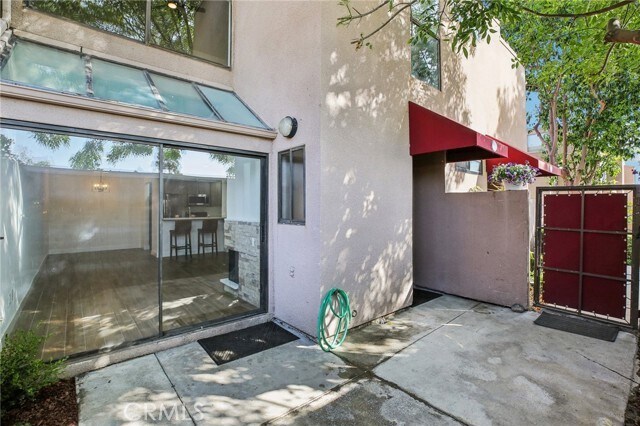 Building Photo - 25761 Le Parc