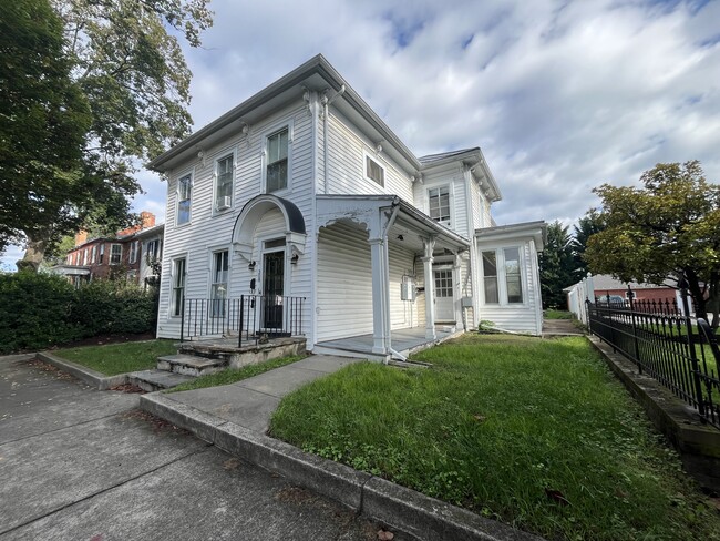 Building Photo - 308 W Boscawen St