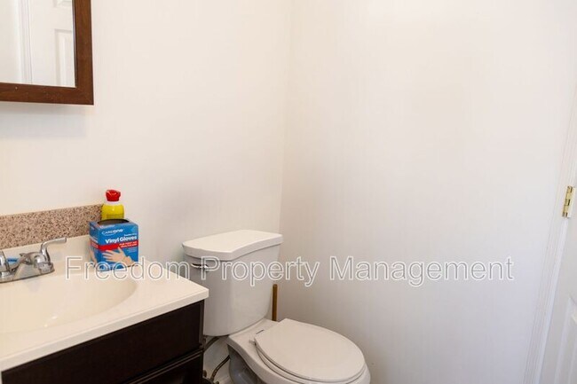 Building Photo - 5317 Macwood Dr