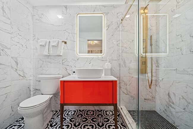 Building Photo - 20 St Francis Dr S