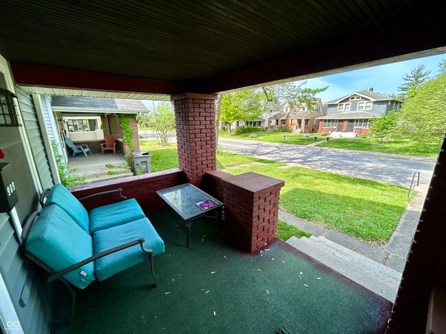Building Photo - 909 N Emerson Ave