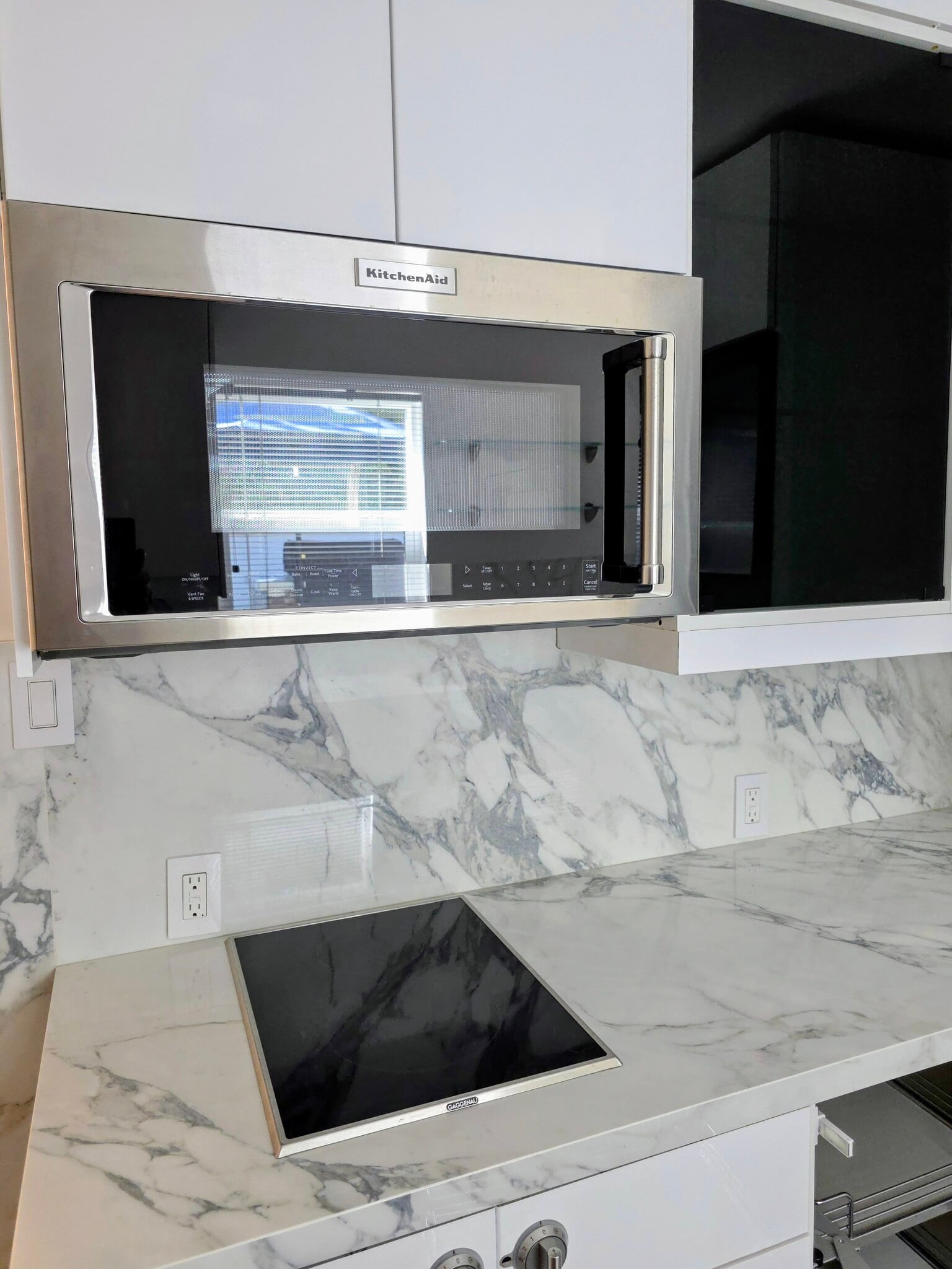 Building Photo - 3004 Kelton Ave