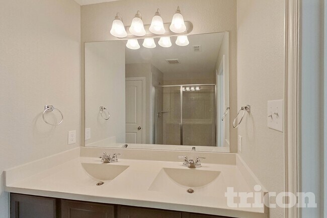 Building Photo - 1348 Renoir Dr