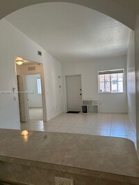 Building Photo - 1271 SE 28th Ct